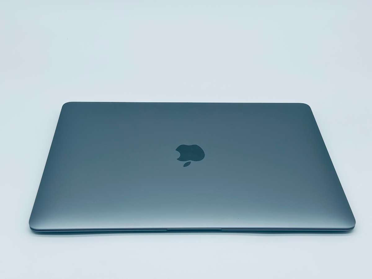 Apple MacBook Air 13” Retina 2018 | i5 | 8GB RAM | 256GB SSD | Silber | macOS | Garantie