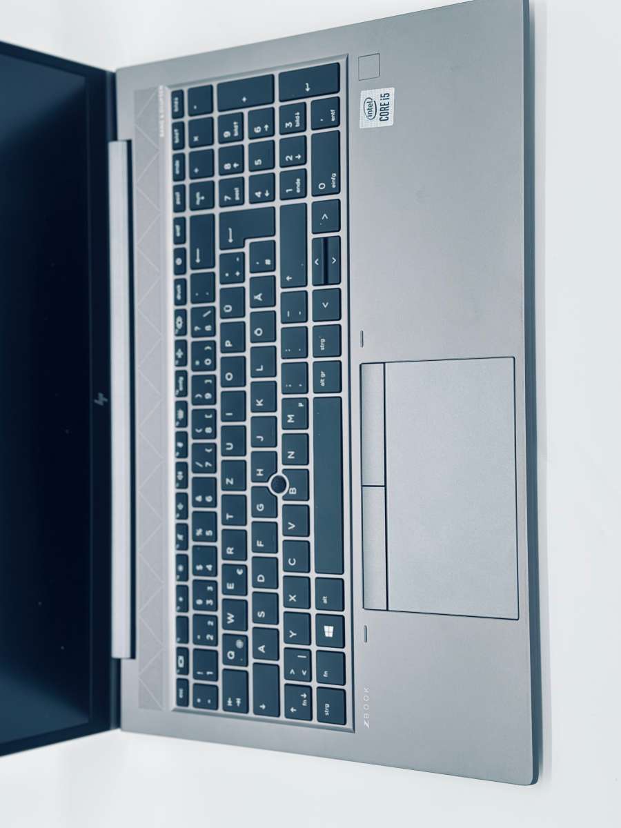 HP ZBook Firefly 15 G7 Mobile Workstation | i5-10210U | 16GB RAM | 256GB SSD | NVIDIA Quadro P520 4GB | 15,6” Full HD | Windows 11 | Garantie