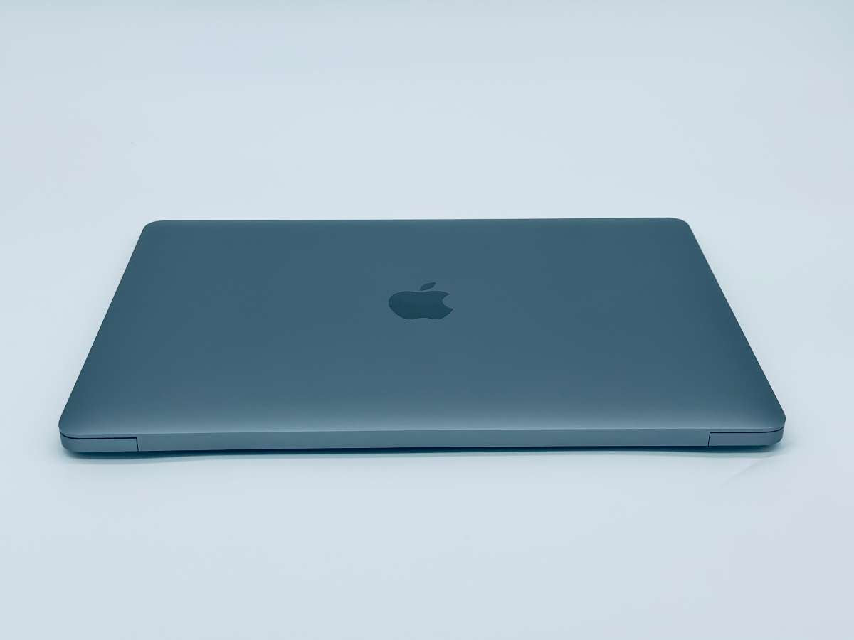 Apple MacBook Air 13” Retina 2018 | i5 | 8GB RAM | 256GB SSD | Silber | macOS | Garantie