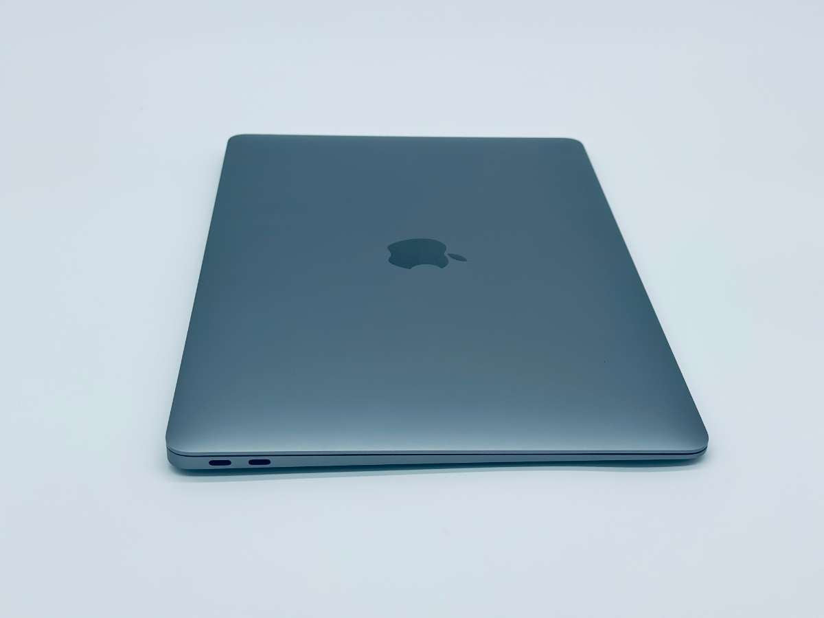 Apple MacBook Air 13” Retina 2018 | i5 | 8GB RAM | 256GB SSD | Silber | macOS | Garantie