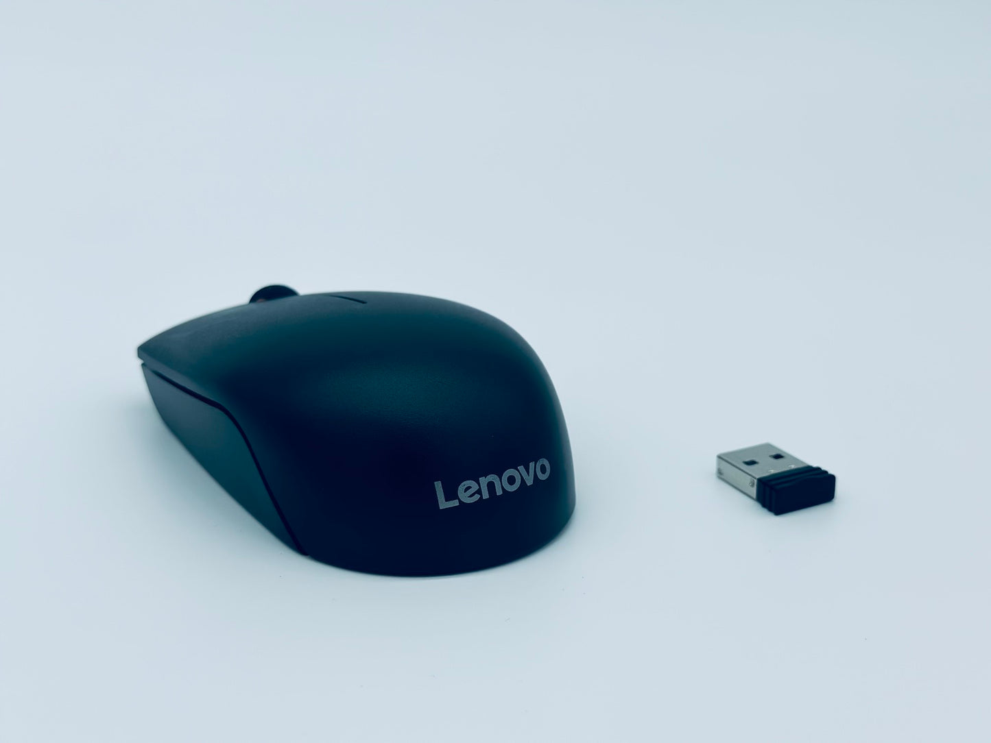 Lenovo 300 Kabellose Kompakte Maus – 1000 DPI, 2,4 GHz, Schwarz